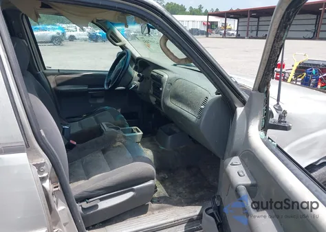 2004 Ford Explorer Sport Trac Adrenalin/Xls/Xlt z USA, uszkodzony, nr VIN 1FMZU67K74UC39626